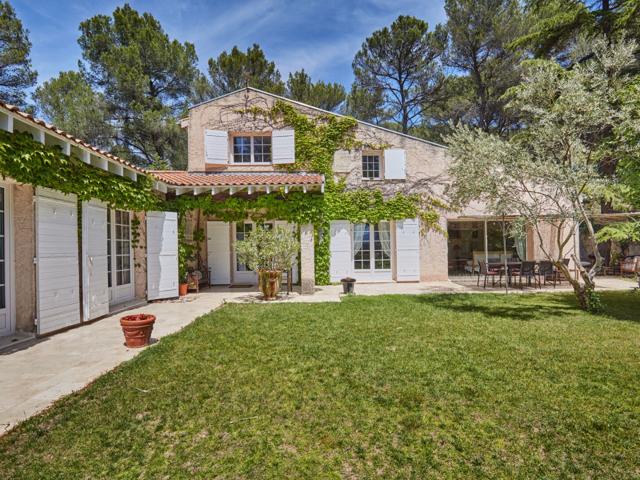 Maison 8 pièces 253 m²