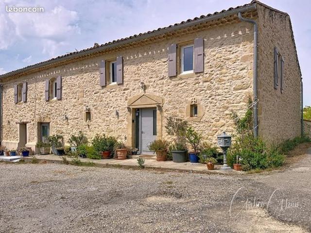 Maison 8 pièces 253 m²