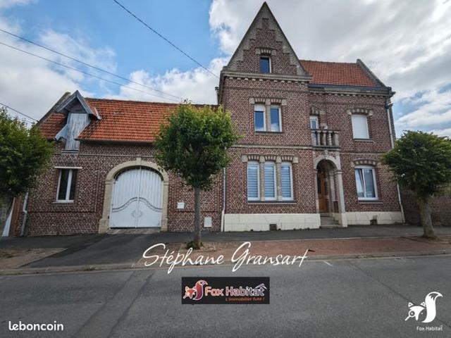 Maison 8 pièces 253 m²