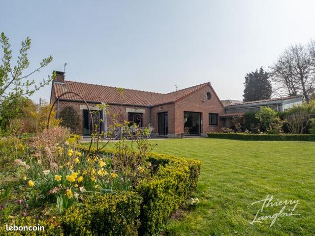Maison 8 pièces 253 m²