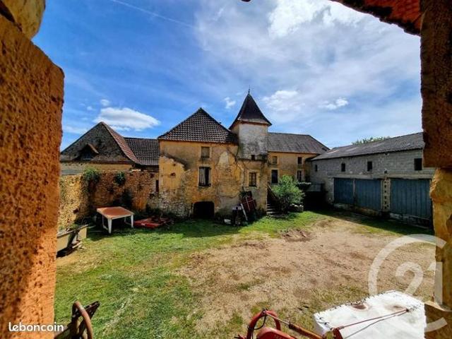 Maison 8 pièces 253 m²
