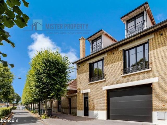 Maison 8 pièces 253 m²
