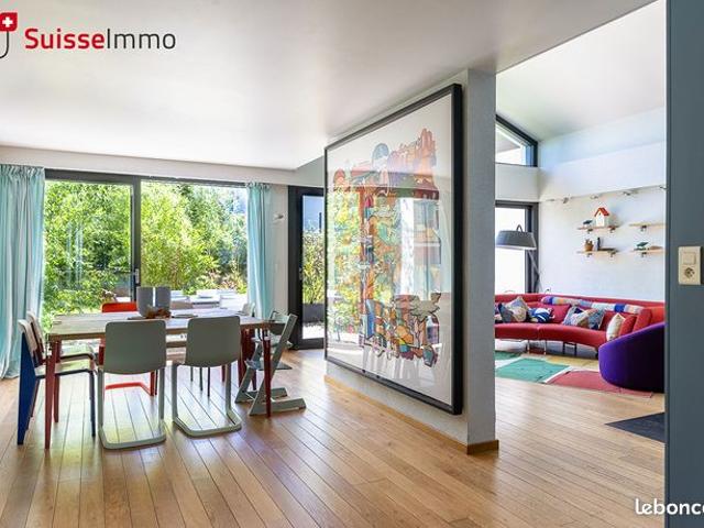 Maison 8 pièces 253 m²