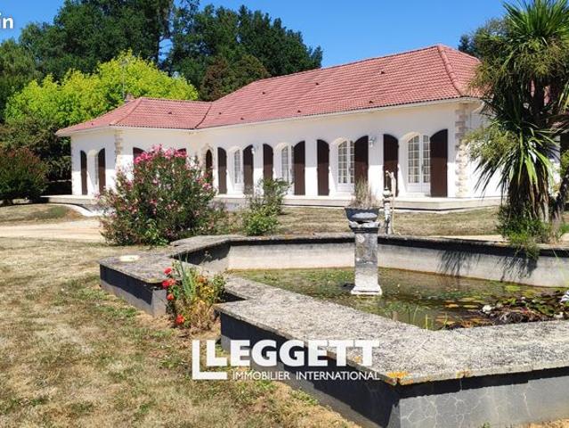 Maison 8 pièces 253 m²