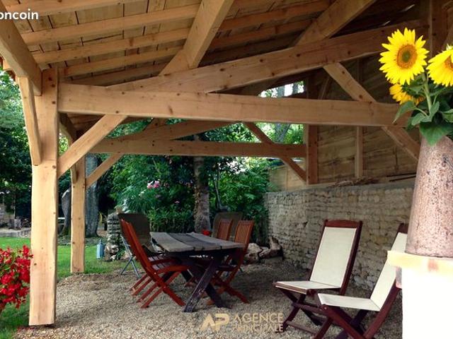 Maison 8 pièces 253 m²