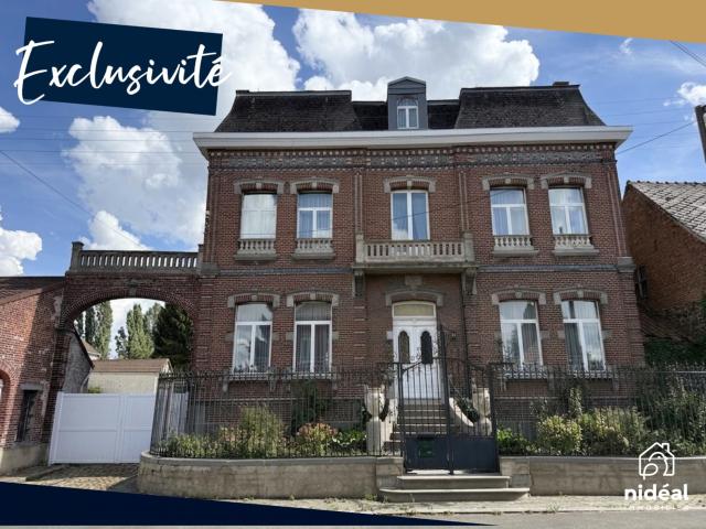 Maison 8 pièces 253 m²