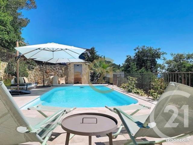 Maison 8 pièces 264 m²