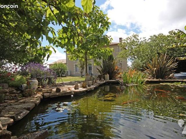 Maison 8 pièces 264 m²