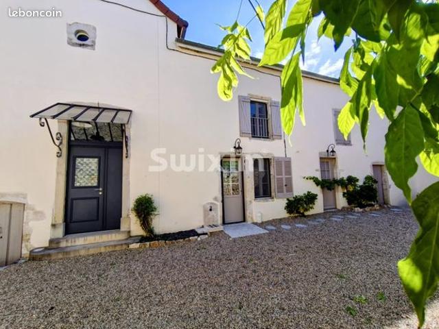 Maison 8 pièces 264 m²