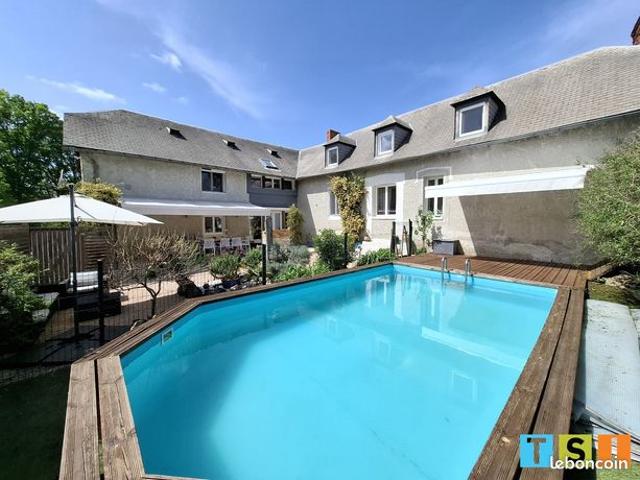 Maison 8 pièces 264 m²