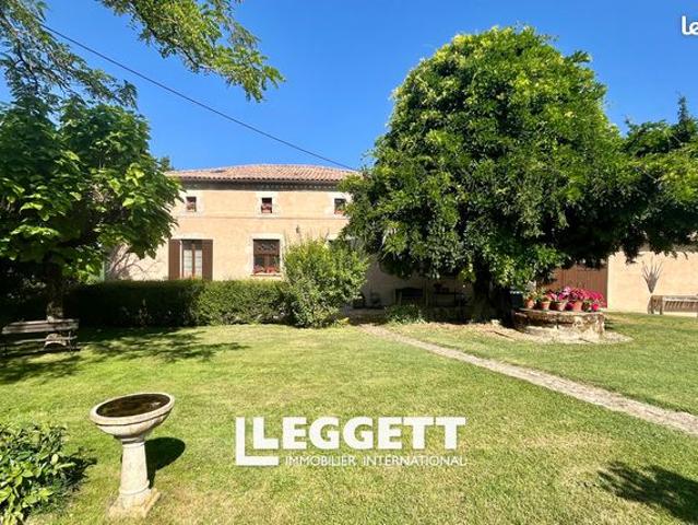 Maison 8 pièces 265 m²