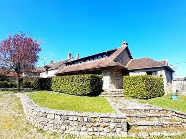 Maison 8 pièces 265 m²