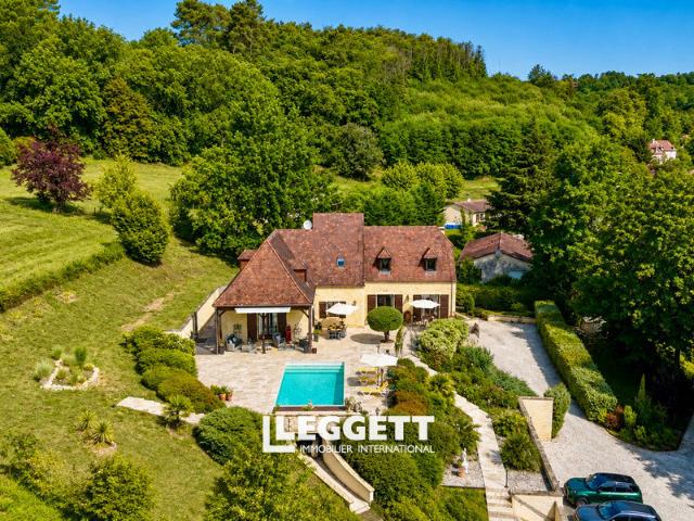 Maison 8 pièces 265 m²