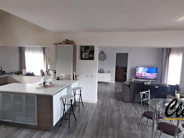 Maison 8 pièces 265 m²