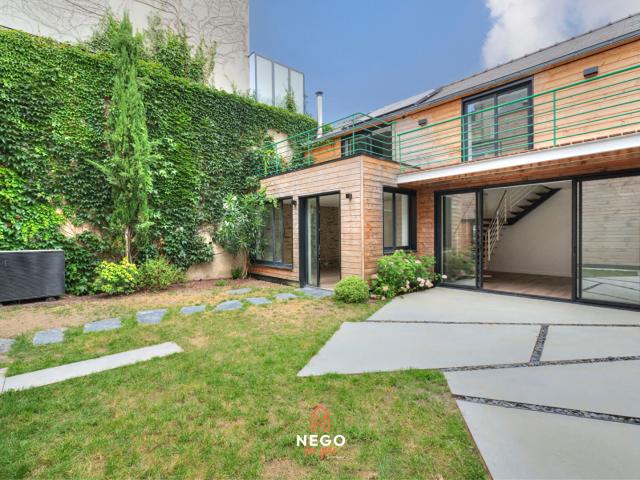 Maison 8 pièces 223 m²