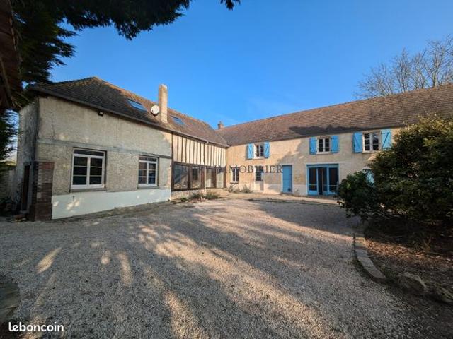 Maison 8 pièces 265 m²