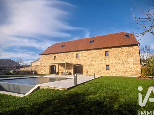 Maison 8 pièces 265 m²
