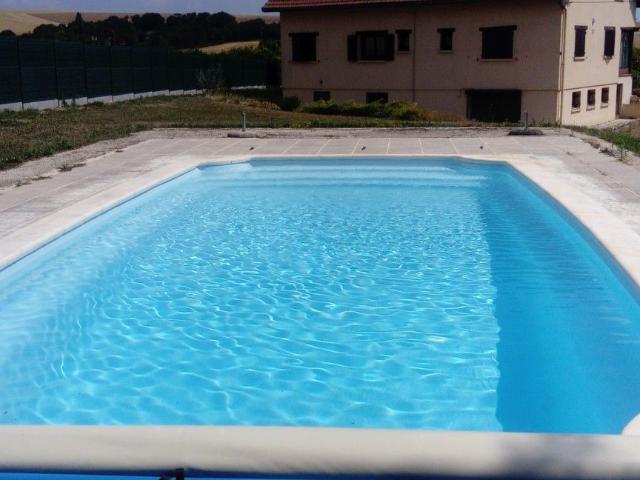 Maison 8 pièces 266 m²