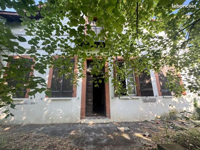 Maison 8 pièces 266 m²