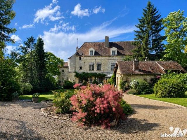 Maison 8 pièces 266 m²