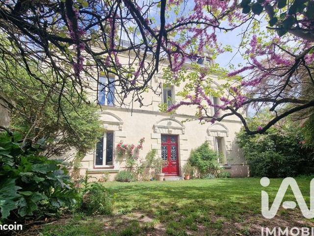 Maison 8 pièces 266 m²