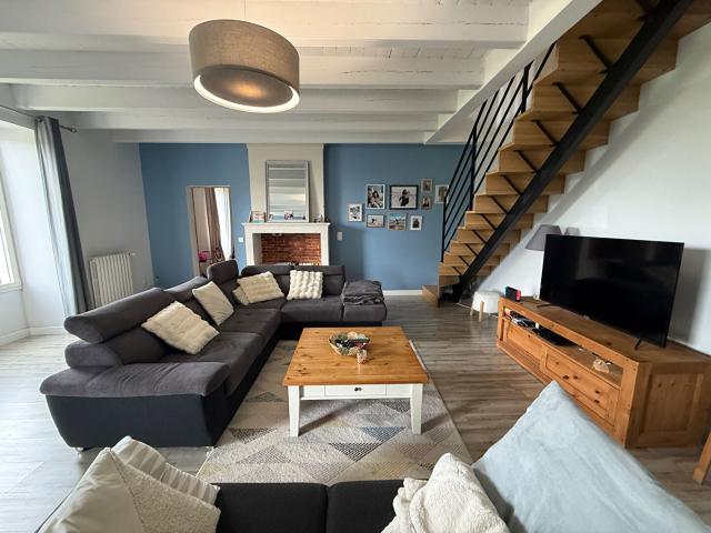 Maison 8 pièces 266 m²