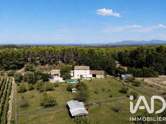 Maison 8 pièces 266 m²