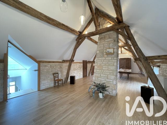 Maison 8 pièces 267 m²