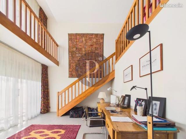 Maison 8 pièces 267 m²