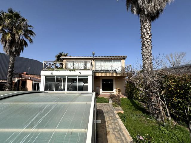 Maison 8 pièces 267 m²