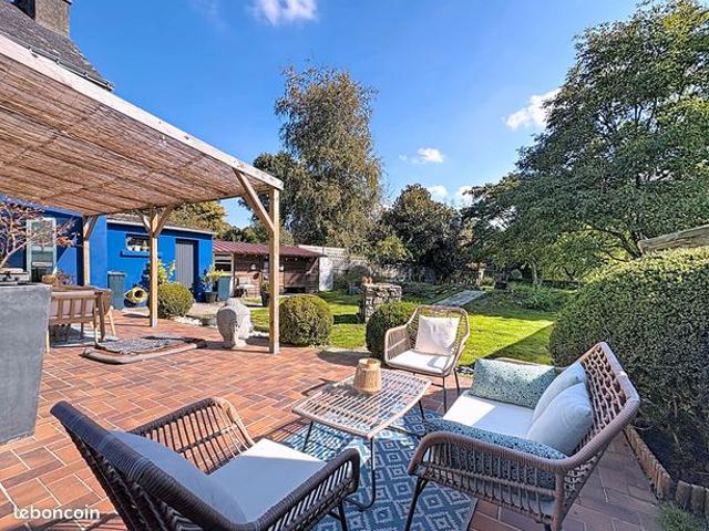 Maison 8 pièces 268 m²