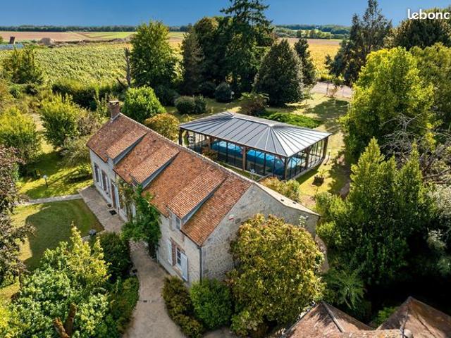 Maison 8 pièces 268 m²