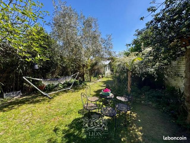 Maison 8 pièces 268 m²