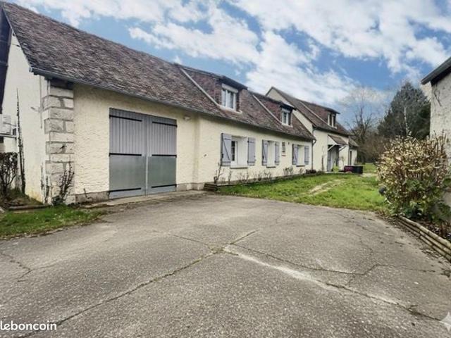 Maison 8 pièces 269 m²