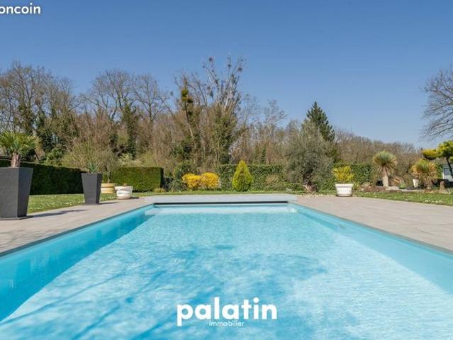 Maison 8 pièces 269 m²