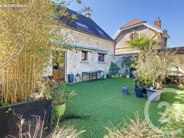 Maison 8 pièces 269 m²