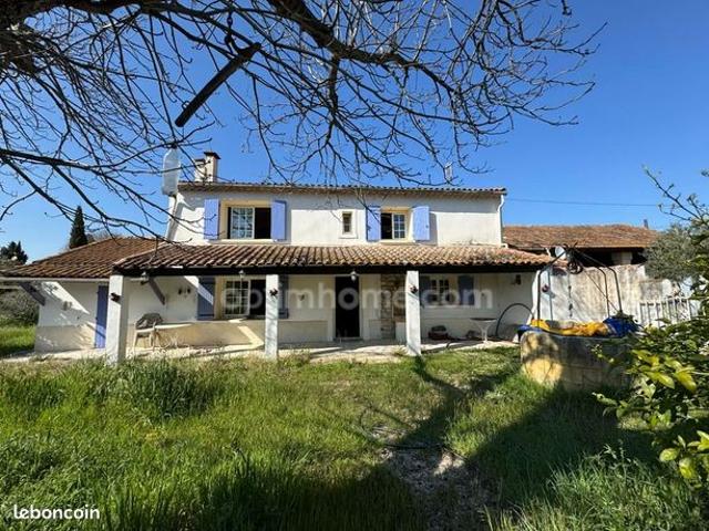 Maison 8 pièces 260 m²