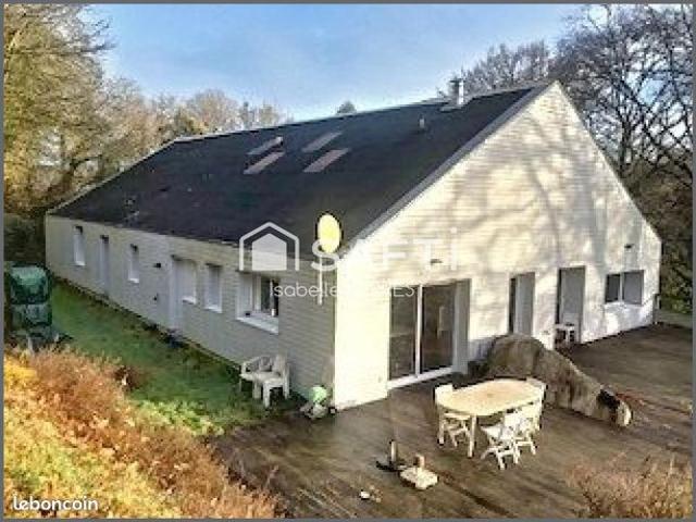 Maison 8 pièces 260 m²
