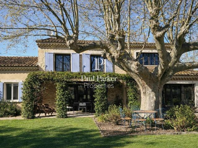 Maison 8 pièces 260 m²