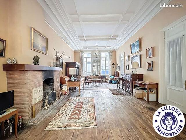 Maison 8 pièces 260 m²