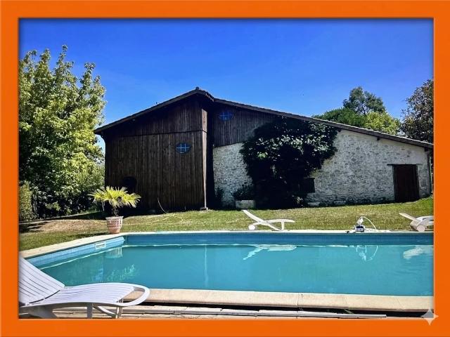 Maison 8 pièces 260 m²