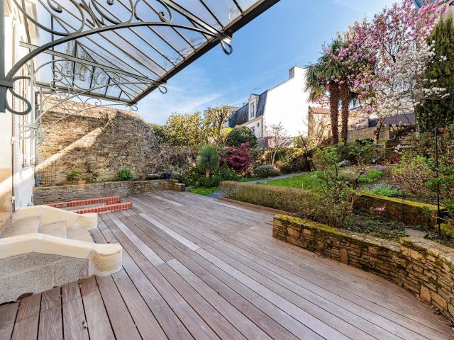 Maison 8 pièces 260 m²