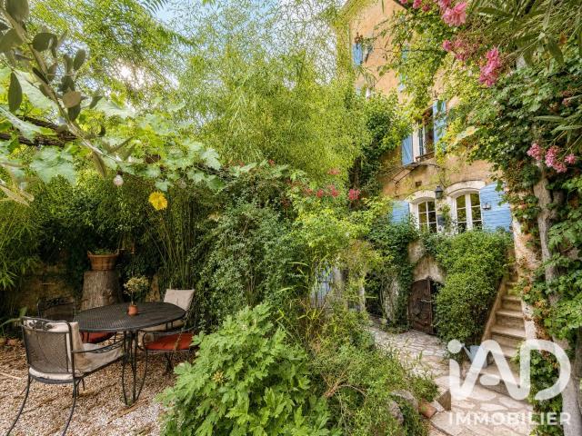 Maison 8 pièces 260 m²
