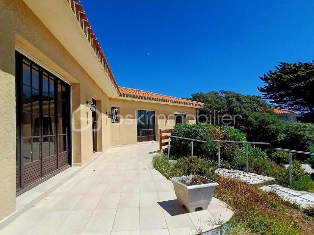 Maison 8 pièces 260 m²