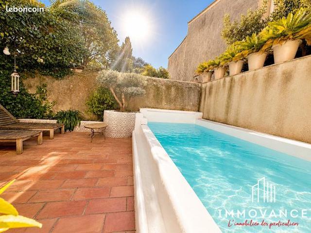 Maison 8 pièces 260 m²