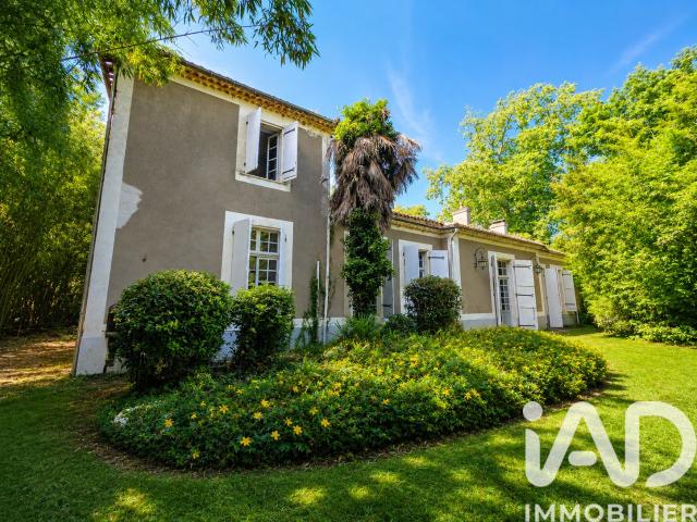 Maison 8 pièces 260 m²
