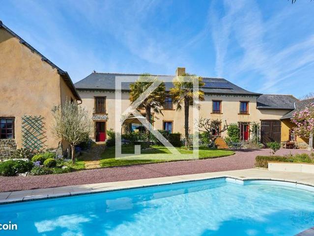 Maison 8 pièces 260 m²