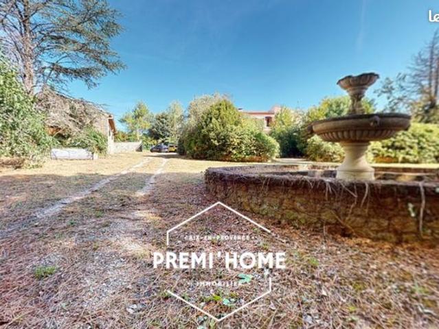 Maison 8 pièces 260 m²