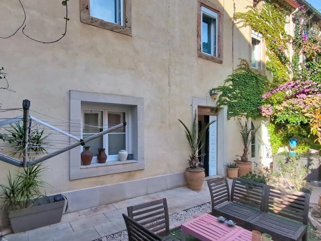 Maison 8 pièces 260 m²