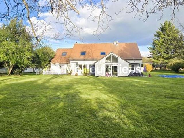 Maison 8 pièces 260 m²